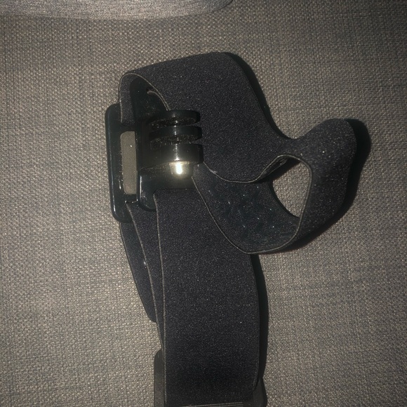 GoPro Hero 5 + Case + Kit - Picture 7 of 7